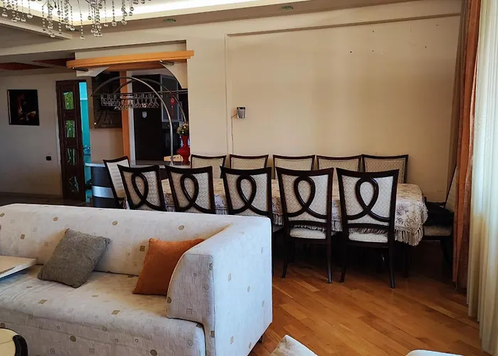 Luxury Apartment In The City Heart