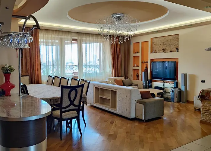 Luxury Apartment In The City Heart