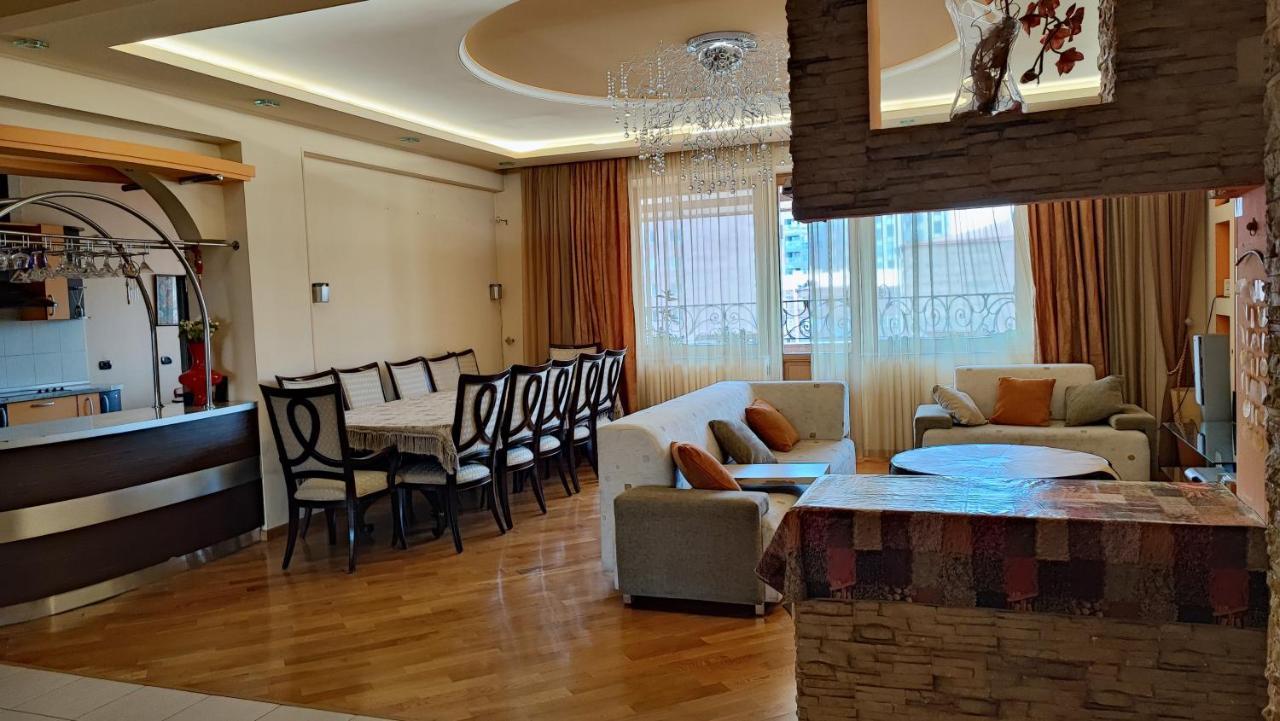 Luxury In The Heart Apartment Yerevan