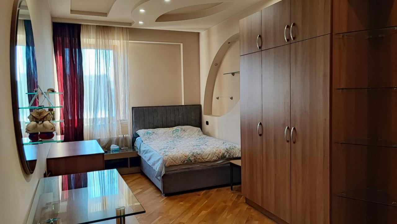 Luxury In The Heart Apartment